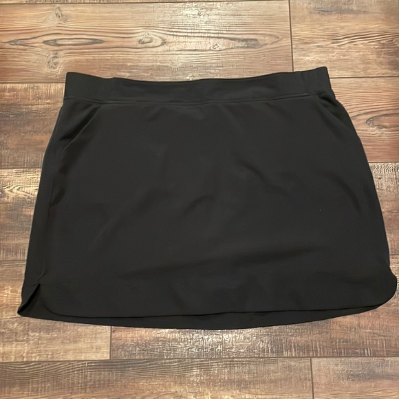 XXL 32 Degrees Black Skort - Picture 2 of 9
